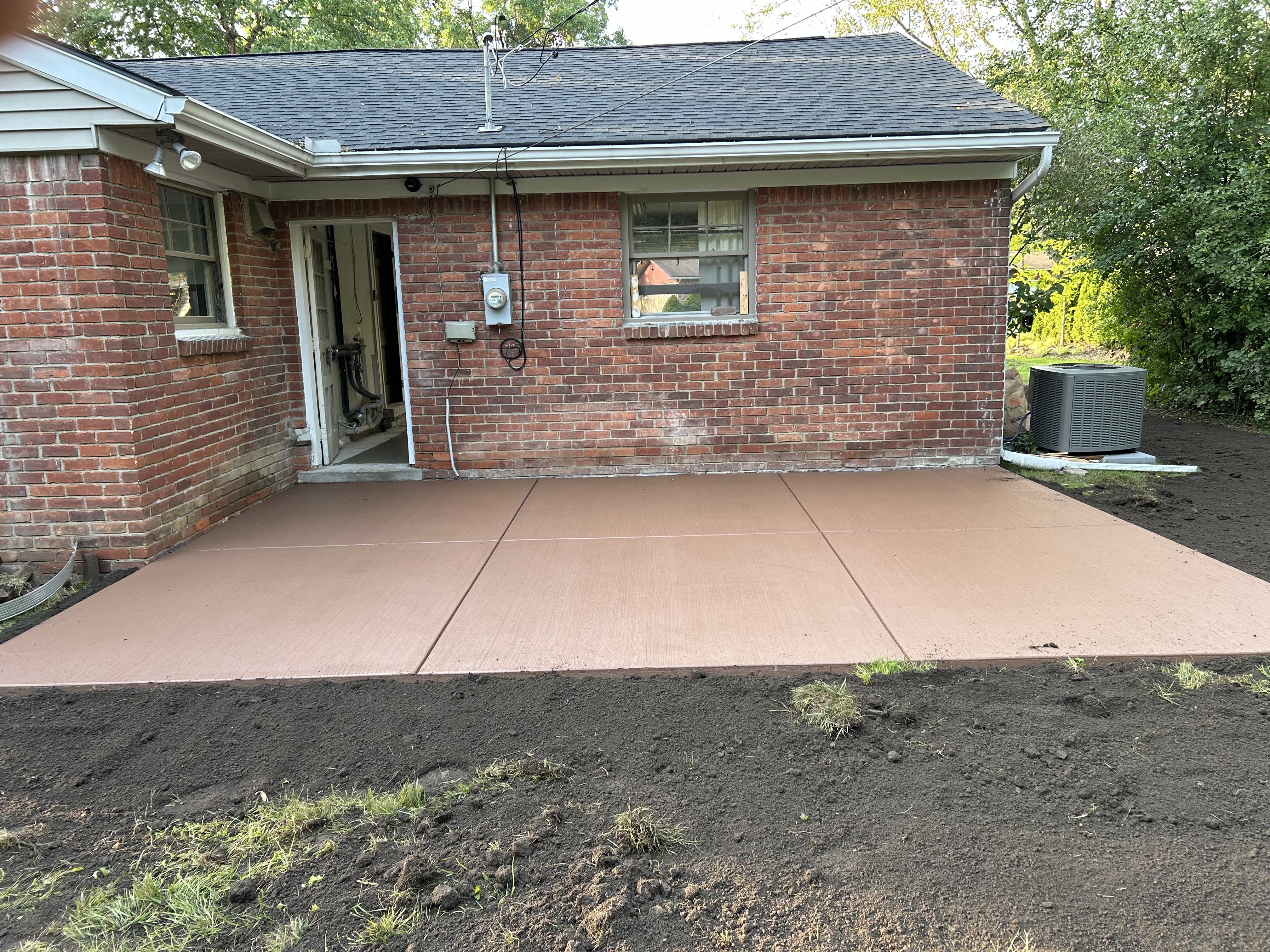 Concrete driveway replacement in Farmington Hills MI